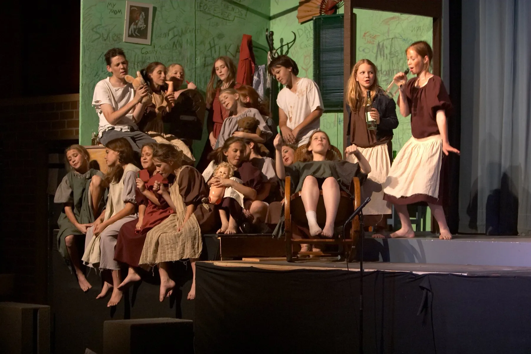 Annie — SYMT production photo 13