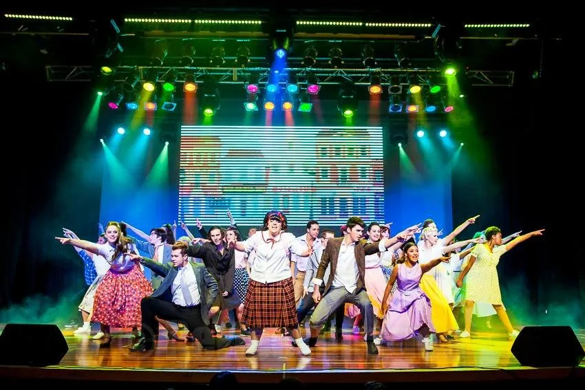 Hairspray — SYMT production photo 23