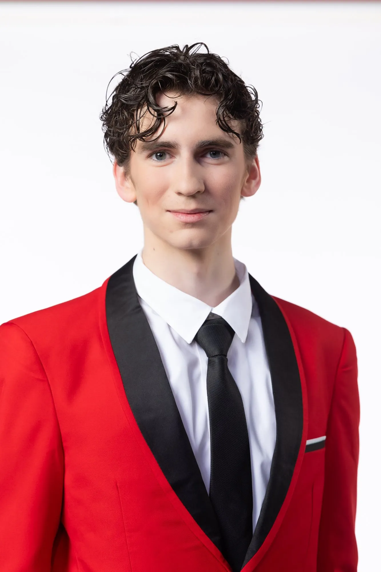 Charlie Bradford plays Bob Gaudio